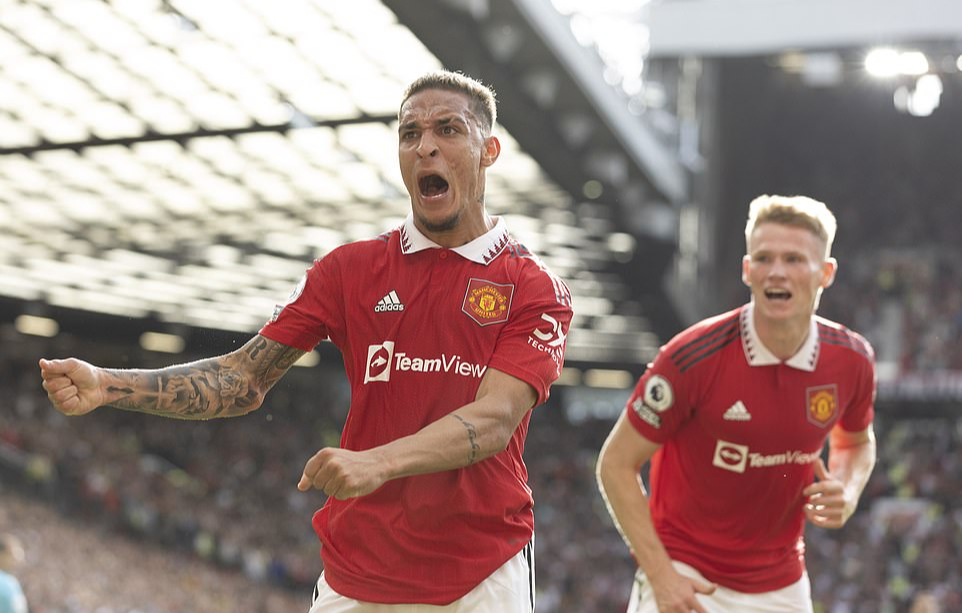 T&acirc;n binh Antony mở điểm si&ecirc;u hạng, Man United đại ph&aacute; Arsenal - Ảnh 5.