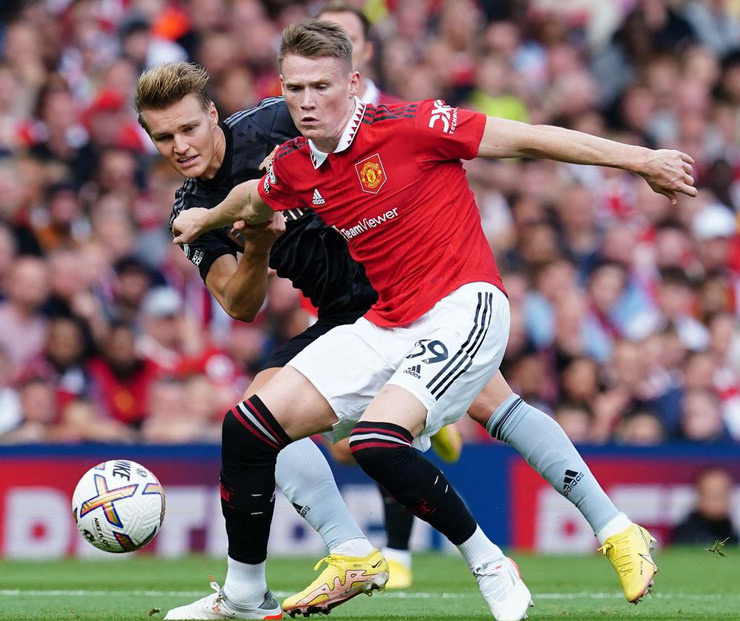 T&acirc;n binh Antony mở điểm si&ecirc;u hạng, Man United đại ph&aacute; Arsenal - Ảnh 2.