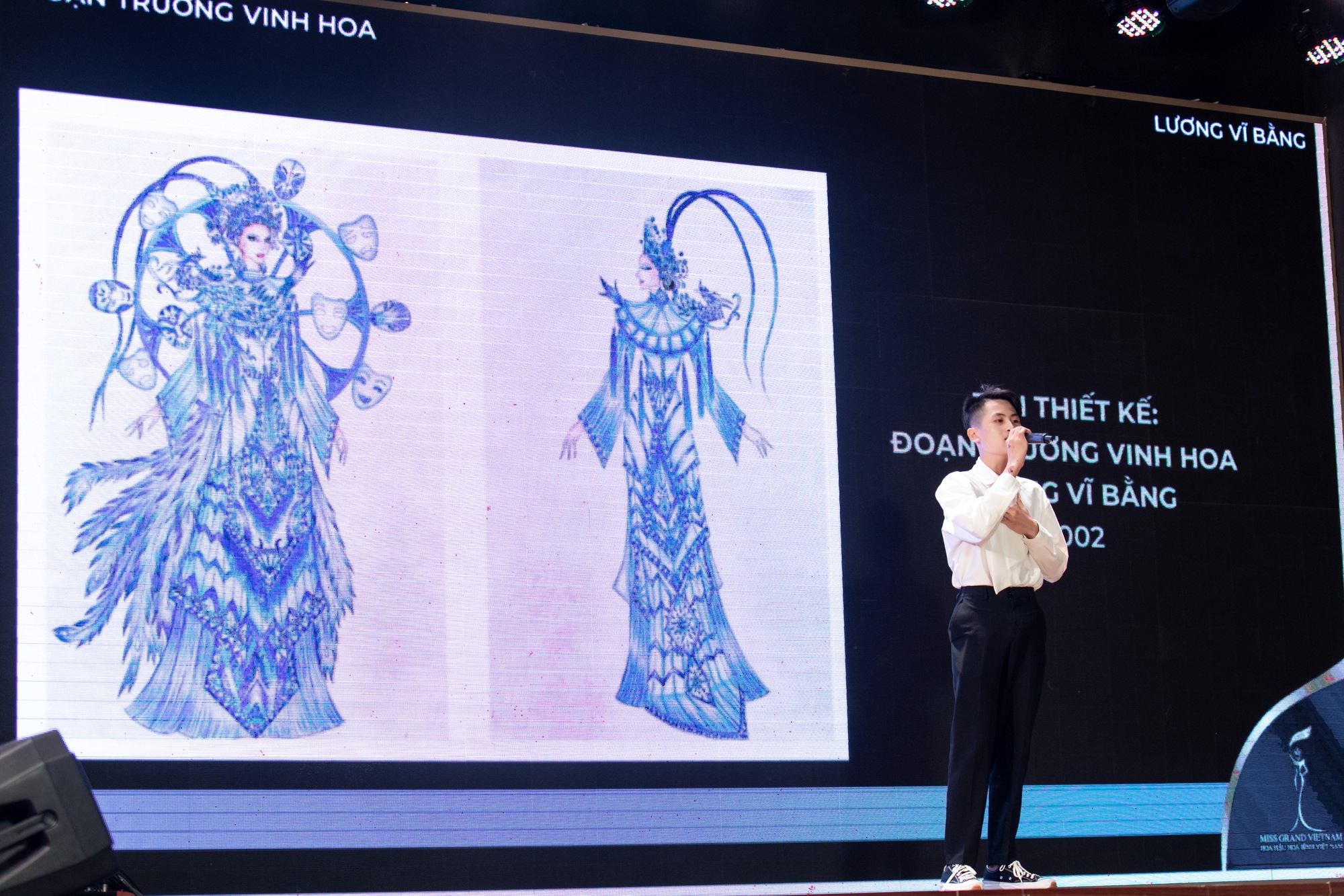 Cho&aacute;ng với những bộ trang phục lạ tại cuộc thi Hoa hậu H&ograve;a b&igrave;nh Việt Nam 2022 - Ảnh 7.