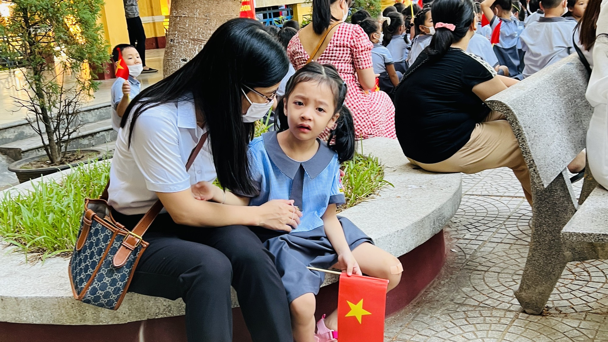 Miền Trung: Xúc động hình ảnh khai giảng đầu năm học mới tại vùng cao - Ảnh 23.