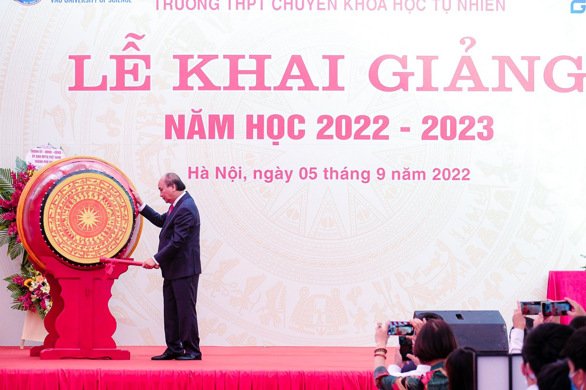 Chủ tịch nước, Thủ tướng dự lễ khai giảng năm học mới - Ảnh 4.