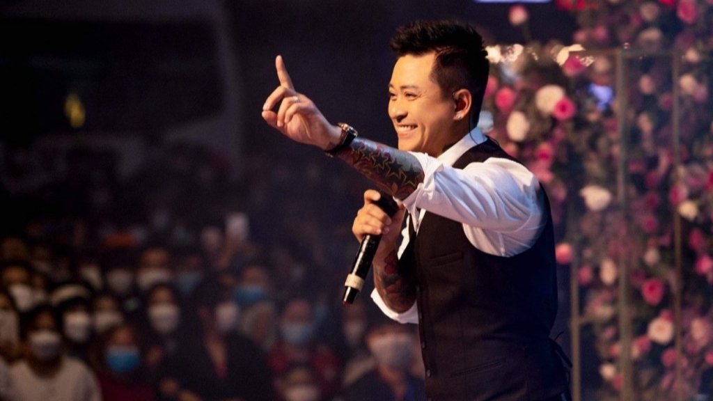 Ca sĩ Tuấn Hưng vẫn tổ chức liveshow dù đã được chính quyền cảnh báo