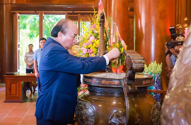 Chủ tịch nước dự Lễ kỷ niệm 120 năm Ng&agrave;y sinh Tổng B&iacute; thư L&ecirc; Hồng Phong - Ảnh 3.
