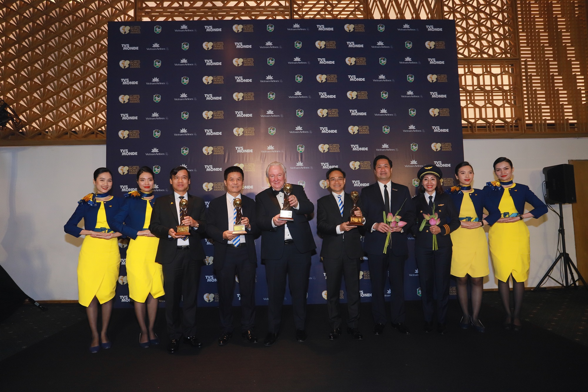 Vietravel ghi đậm dấu ấn tại World Travel Awards với chiến thắng lần thứ 10 liên tiếp
