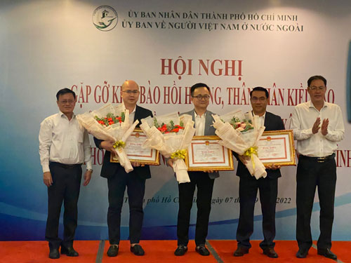 Kiều bào mong muốn góp sức xây dựng đất nước