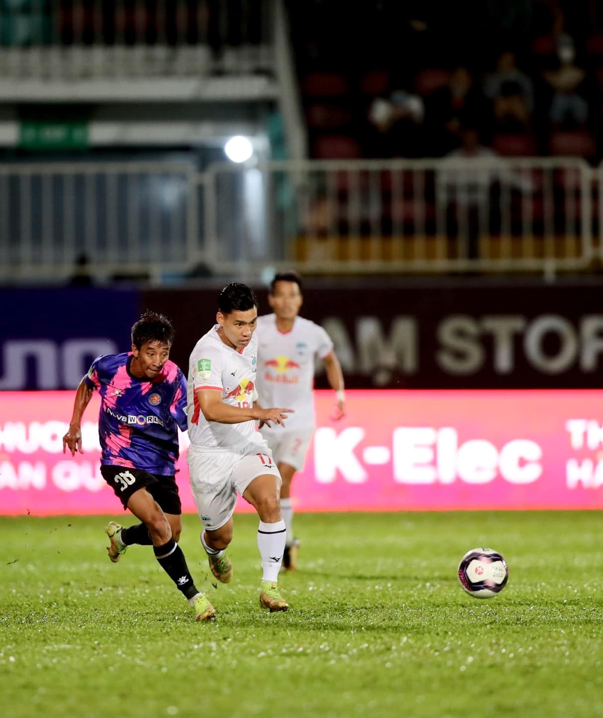 Ho&agrave;ng Anh Gia Lai nhờ may mắn mới v&agrave;o được b&aacute;n kết C&uacute;p quốc gia 2022 - Ảnh 7.