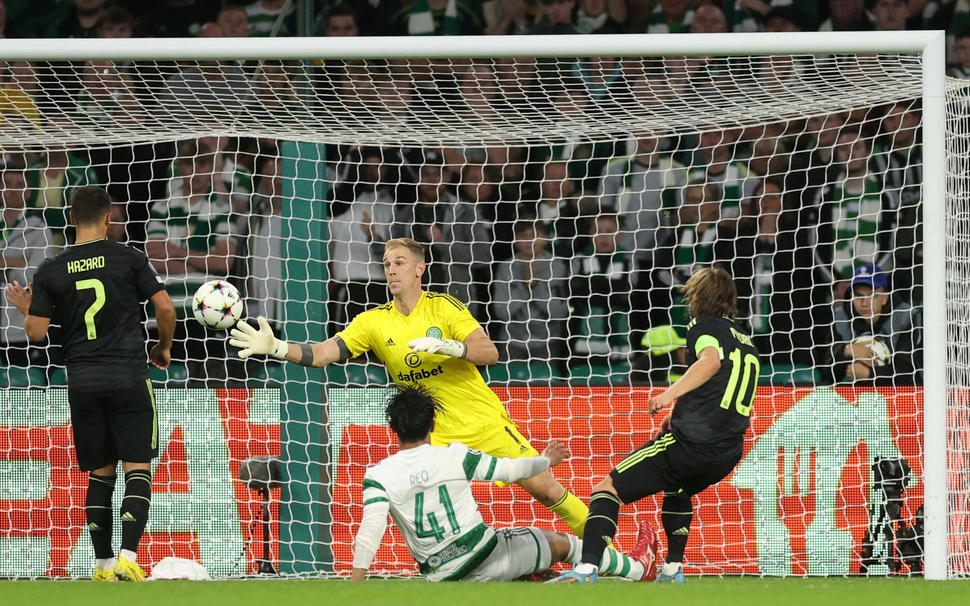 Juventus gục ng&atilde; trước PSG, Real Madrid thắng Celtic - Ảnh 4.