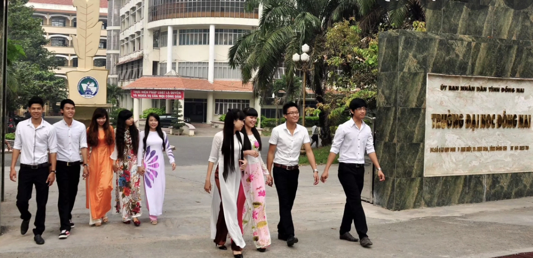 Giảng viên Trường ĐH Đồng Nai bị chậm trả lương