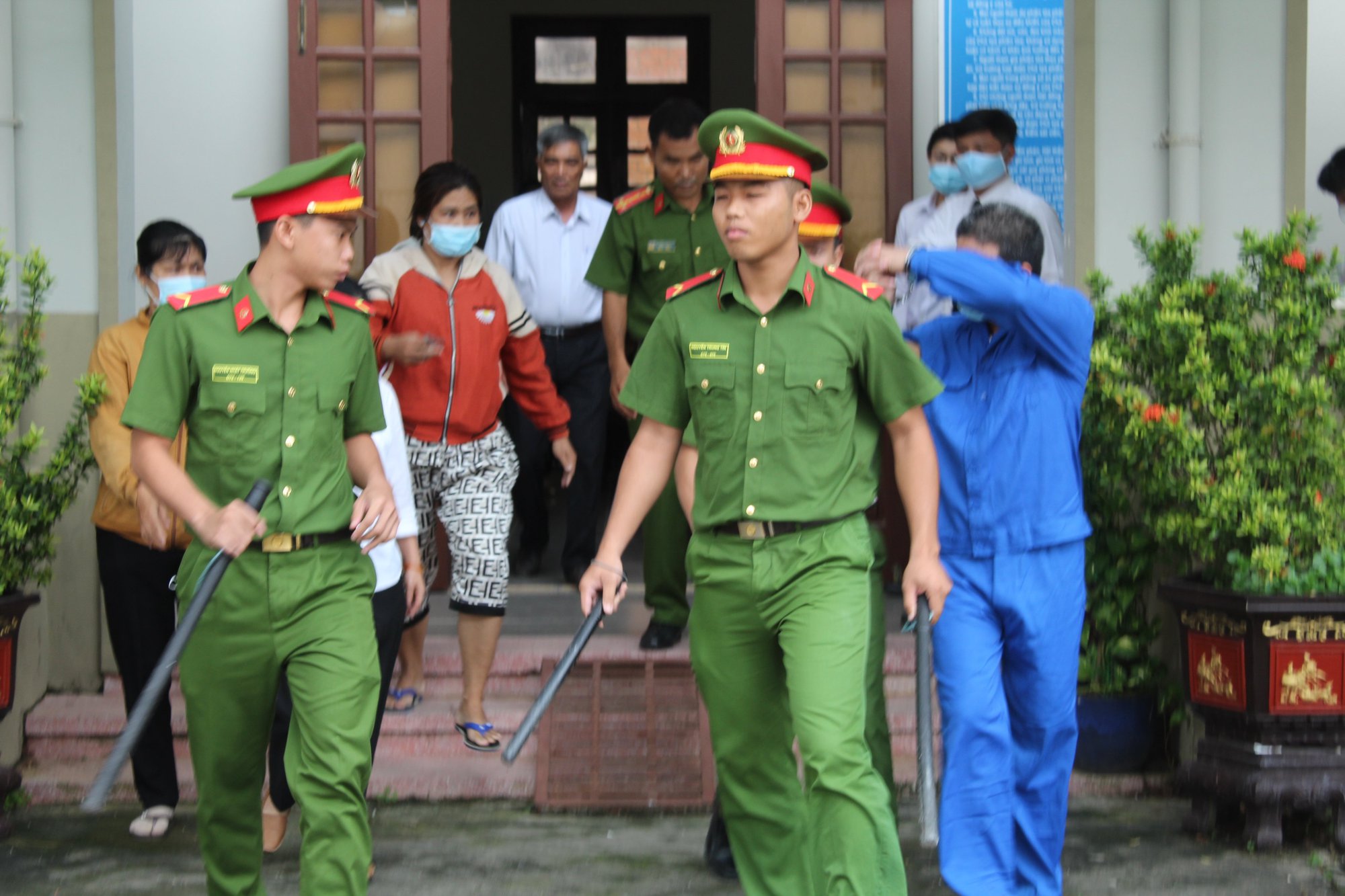 Tây Ninh: Thầy giáo sàm sỡ nữ sinh bị phạt tù 3 năm
