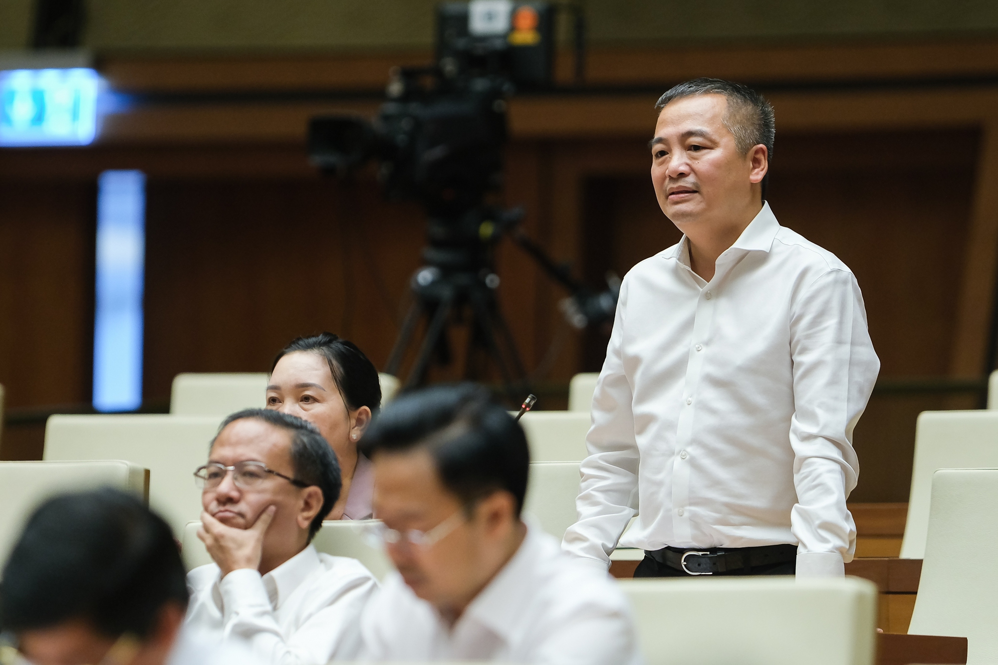 Không thể xã hội hóa y tế theo kiểu chung tiền mua máy đặt trong bệnh viện rồi chia nhau lợi nhuận