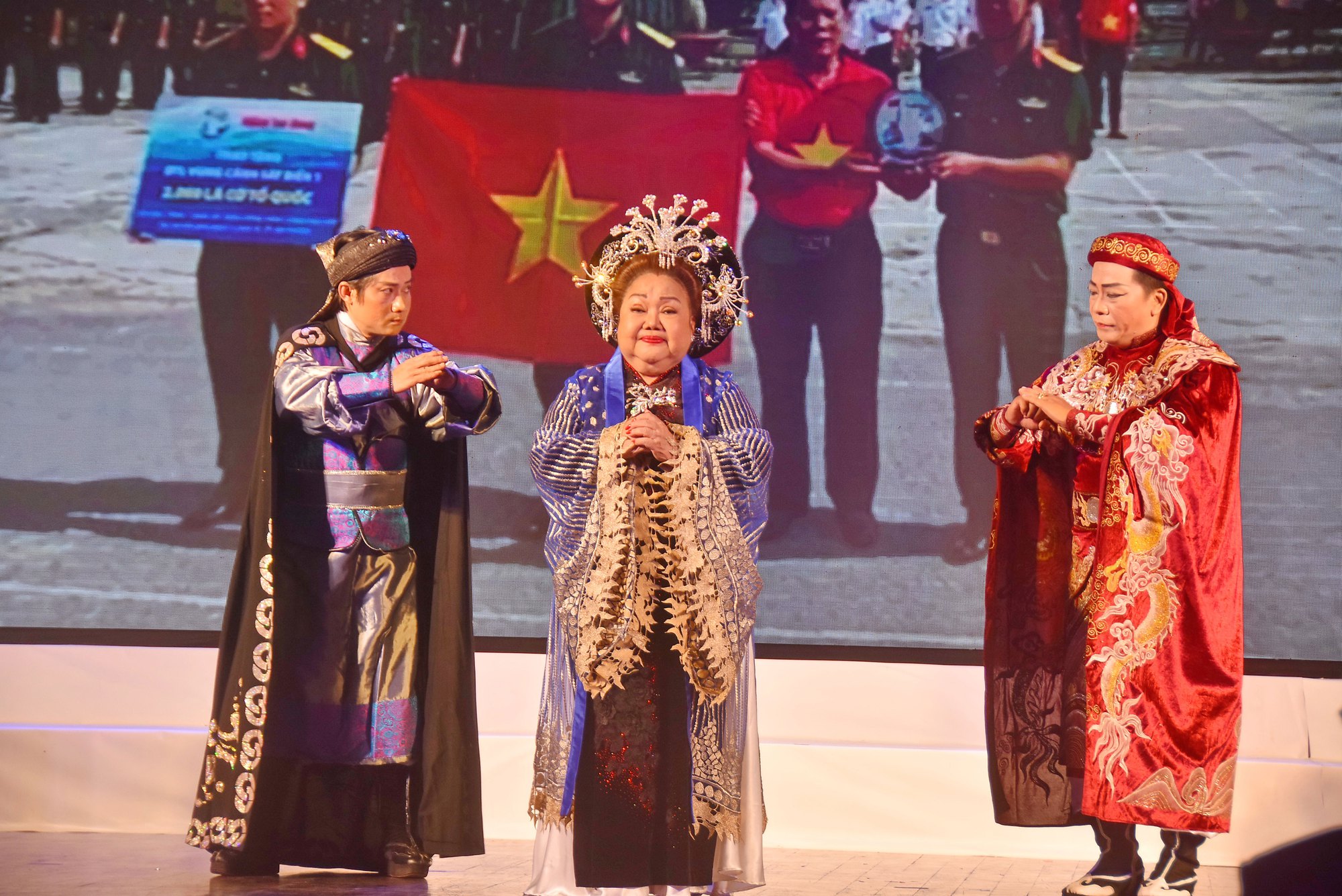 Ngọn cờ Tổ quốc trong tim người nghệ sĩ