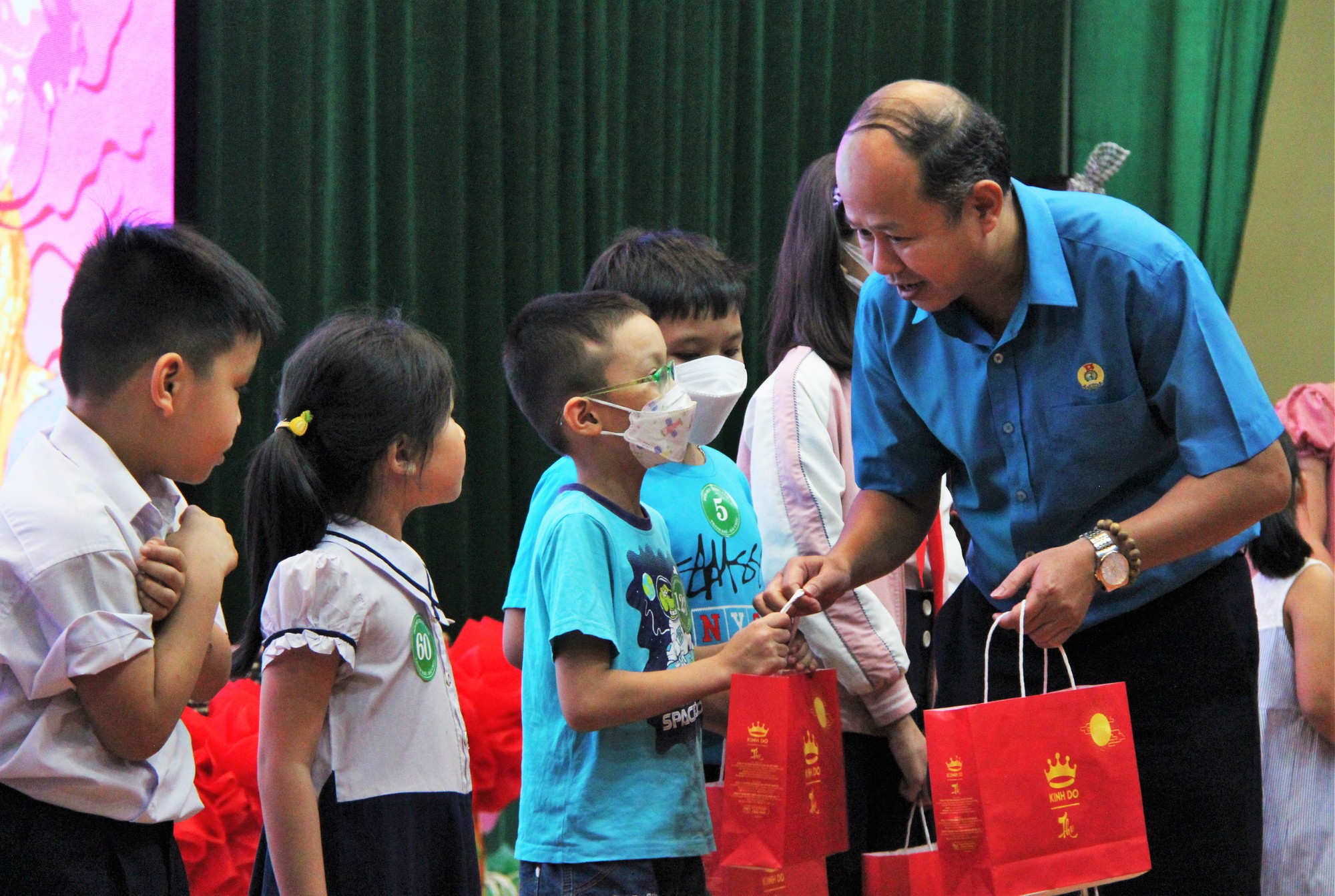 Đà Nẵng: Con công nhân vui Tết Trung thu