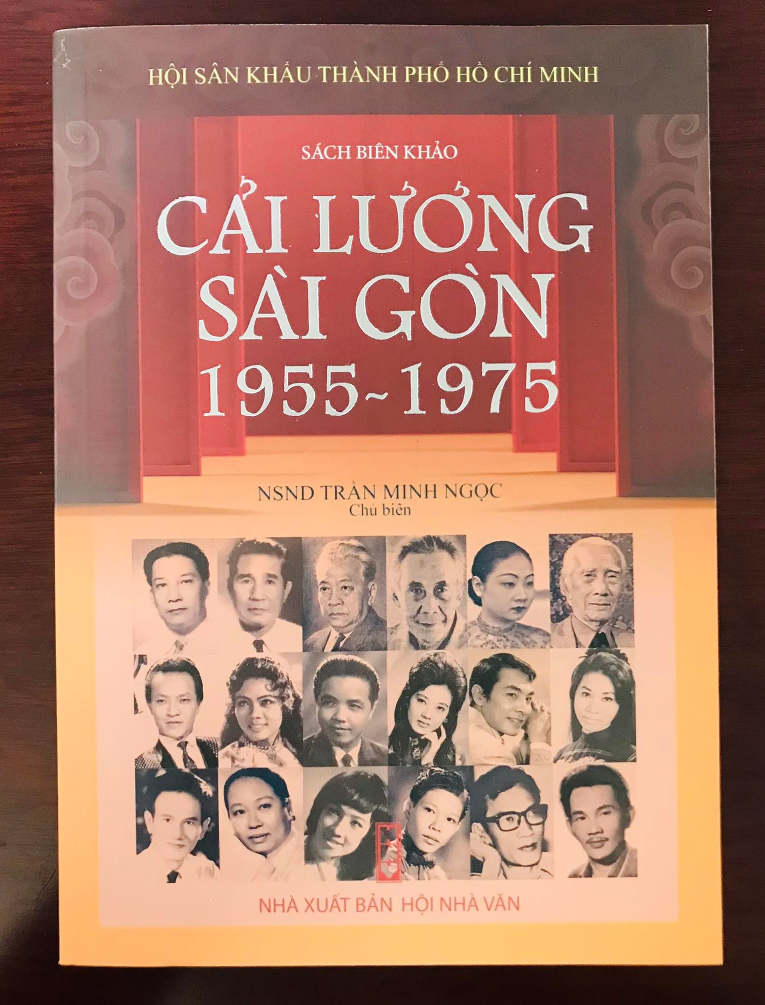 NSND Trần Minh Ngọc x&uacute;c động tại buổi ra mắt &ldquo;Cải lương S&agrave;i G&ograve;n giai đoạn 1955 - 1975&rdquo; - Ảnh 2.