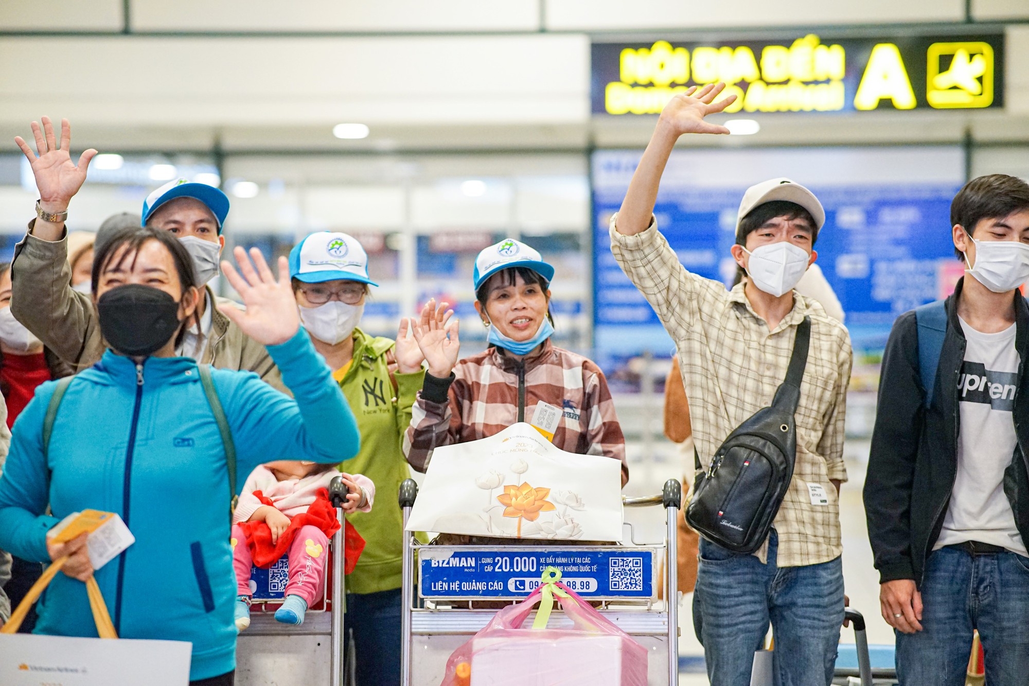 Cận cảnh người lao động được về quê đón Tết trên chuyến bay miễn phí