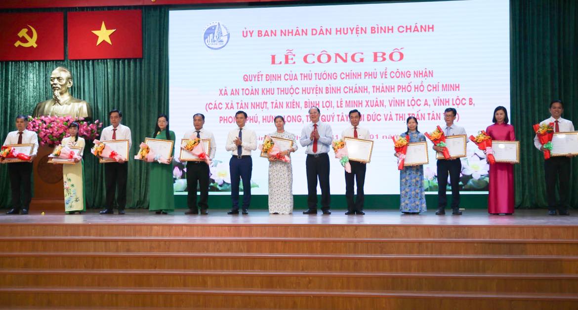 TP HCM: 11 xã, thị trấn ở huyện Bình Chánh được công nhận xã An toàn khu - Ảnh 2.