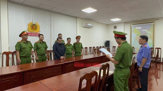 Bắt Cục trưởng Cục Đăng kiểm Việt Nam Đặng Việt Hà - Ảnh 2.