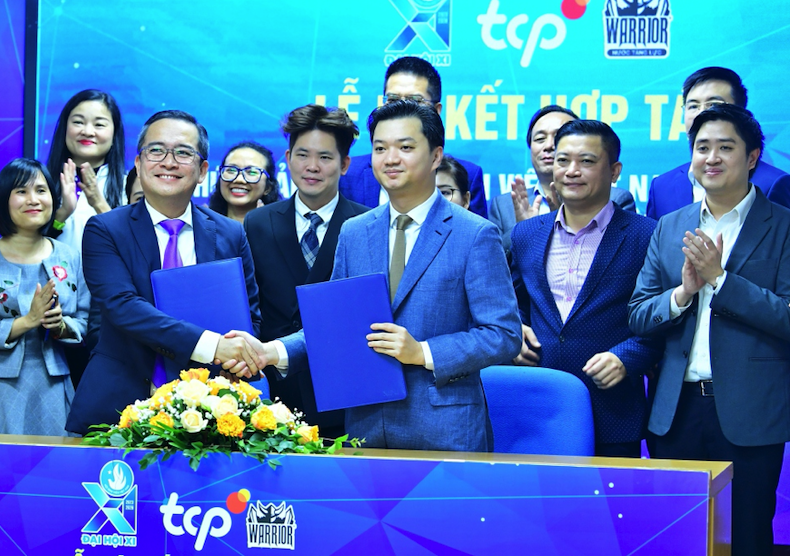 B&iacute; thư TƯ Đo&agrave;n Nguyễn Minh Triết k&yacute; hợp t&aacute;c về việc tổ chức Giải thể thao sinh vi&ecirc;n - Ảnh 1.