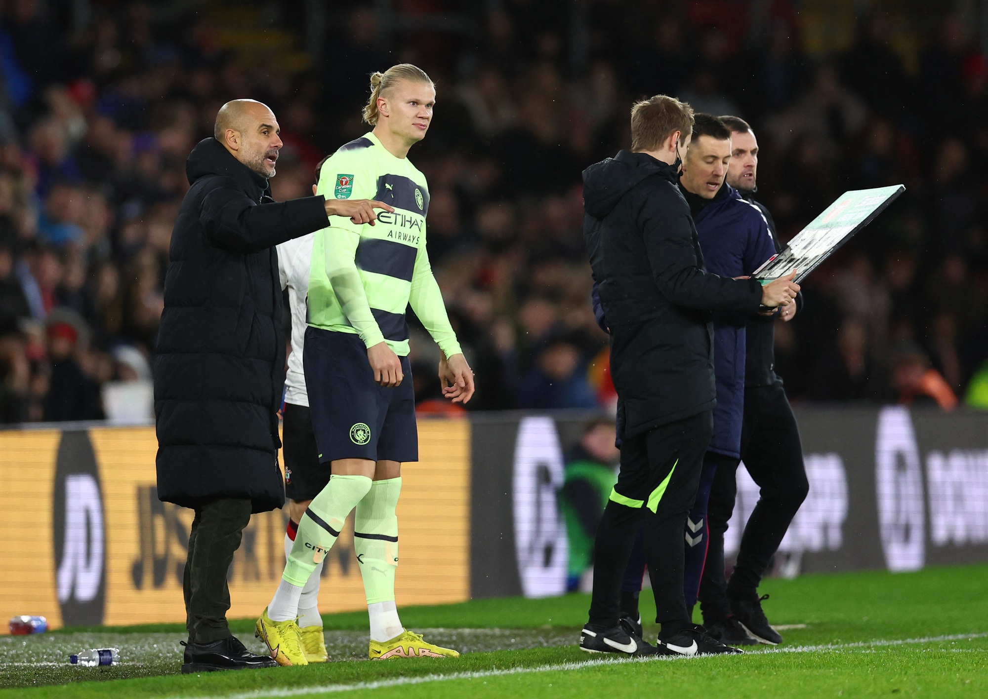 Man City thua sốc Southampton, dừng bước tứ kết League Cup - Ảnh 5.