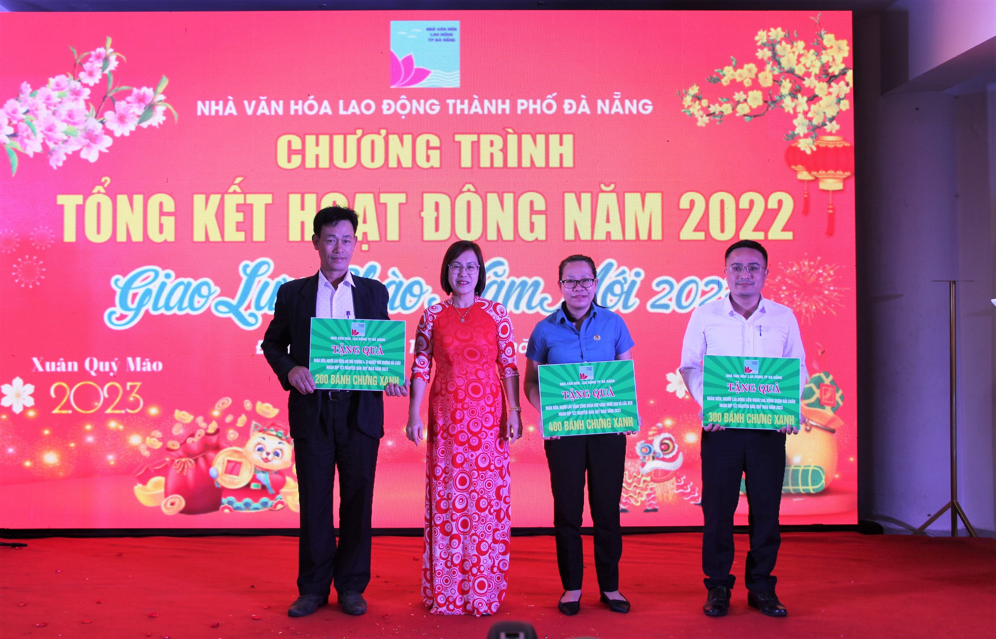 Đà Nẵng: Tặng 1.000 bánh chưng xanh cho công nhân khó khăn