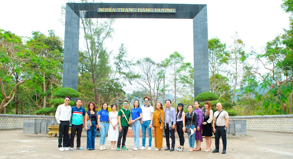 Đoàn doanh nhân, nghệ sĩ tổ chức chương trình “Xuân yêu thương” tại Côn Đảo