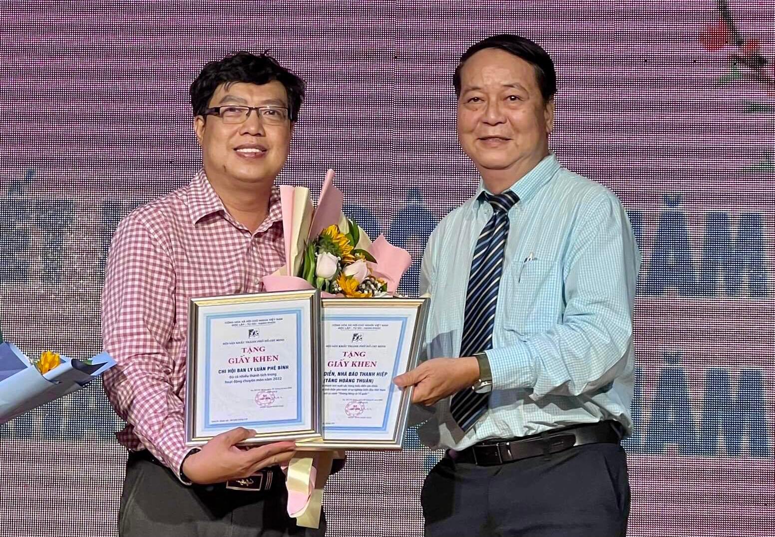 Ca cảnh "Thiêng liêng cờ Tổ quốc" được tặng thưởng của Hội Sân khấu TP HCM
