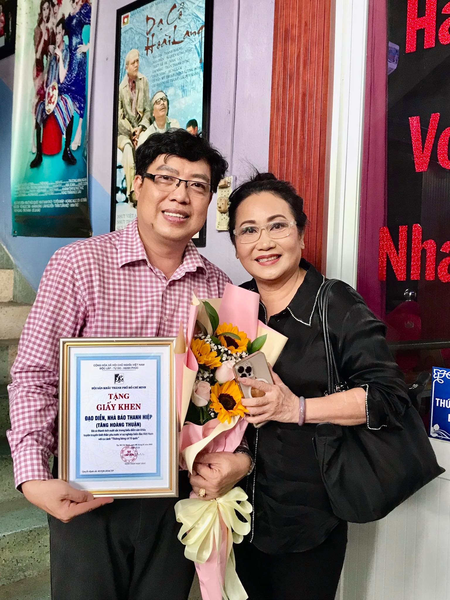 Ca cảnh Thiêng liêng cờ Tổ quốc được tặng thưởng của Hội Sân khấu TP HCM - Ảnh 3.