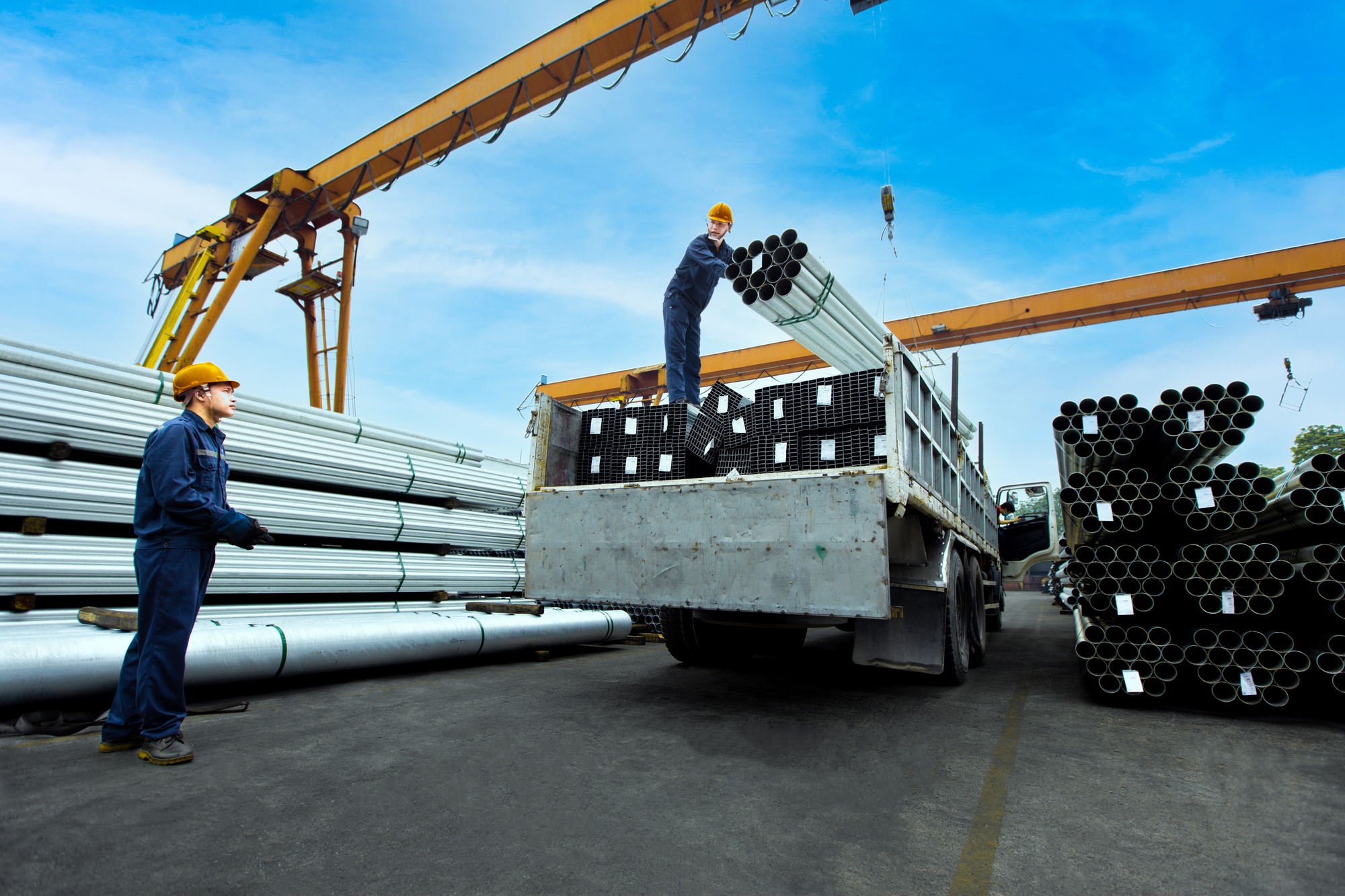 Thép xây dựng đồng loạt tăng giá trước kỳ nghỉ Tết