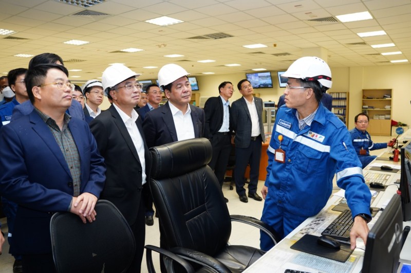 Muộn nhất ng&agrave;y 15-1 phải khắc phục xong sự cố tại Nh&agrave; m&aacute;y lọc dầu Nghi Sơn - Ảnh 1.
