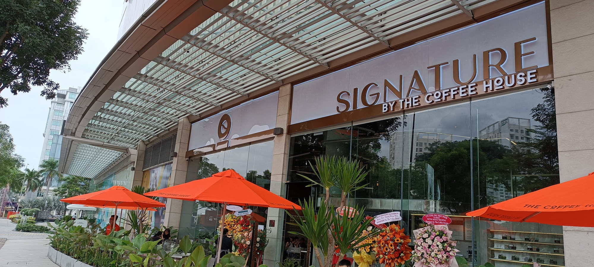 Chuỗi The Coffee House mở lại cửa h&agrave;ng Signature tại quận 7, TP HCM - Ảnh 1.