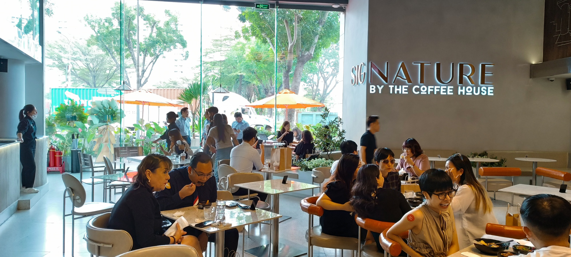 Chuỗi The Coffee House mở lại cửa h&agrave;ng Signature tại quận 7, TP HCM - Ảnh 2.