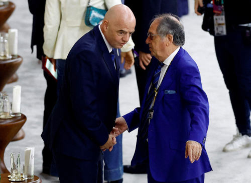 LĐBĐ Pháp rối ren sau World Cup 2022