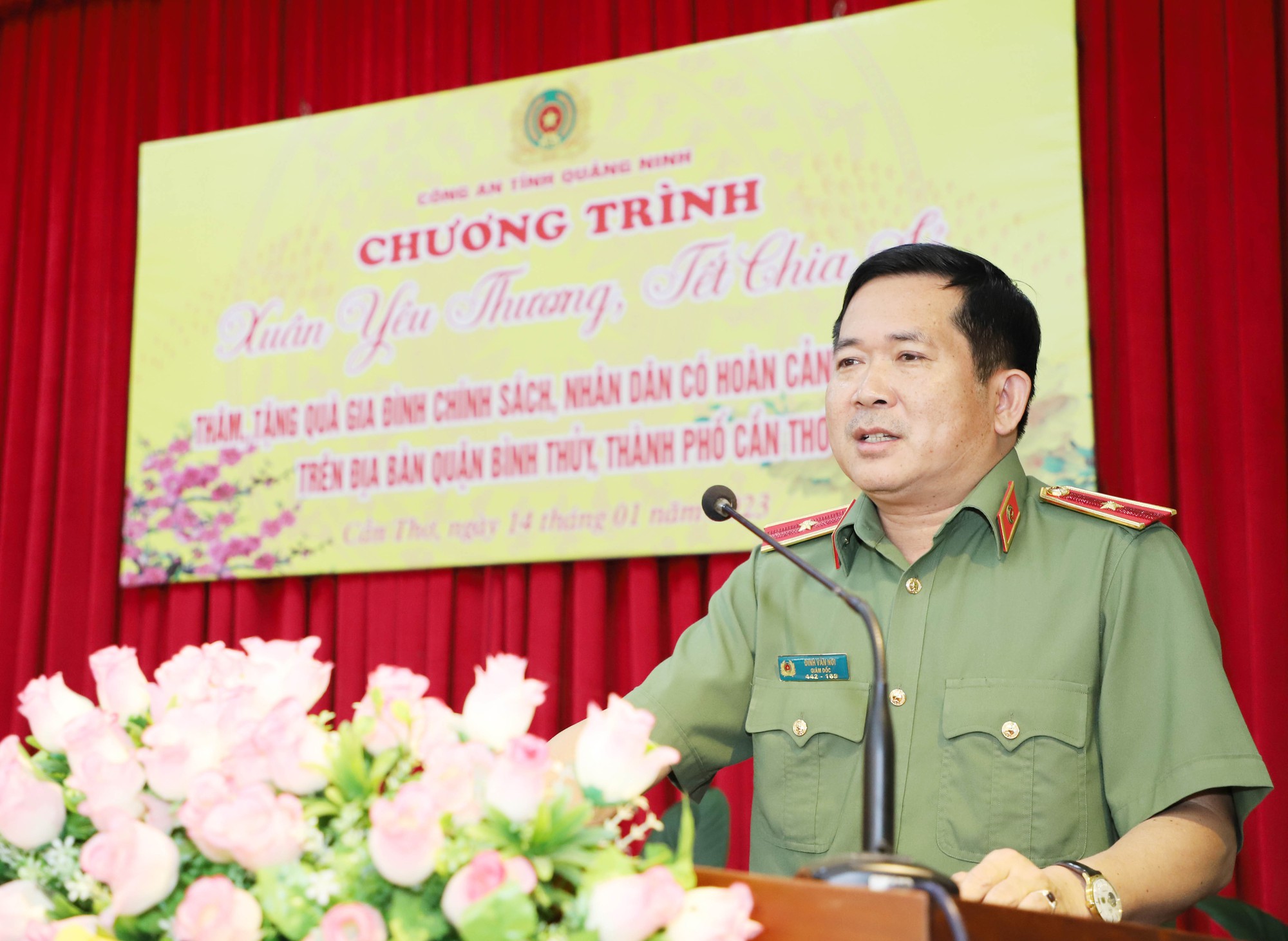 Chia sẻ x&uacute;c động của Thiếu tướng Đinh Văn Nơi tại Cần Thơ - Ảnh 1.