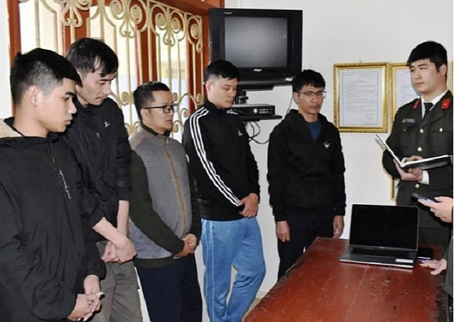 Lập website cho 20.000 người đánh bạc với số tiền gần 400 tỉ đồng