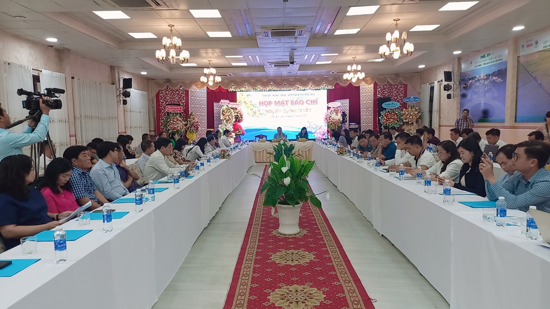 Tỉnh Bạc Li&ecirc;u tặng bằng khen cho 3 c&aacute; nh&acirc;n của B&aacute;o Người Lao Động - Ảnh 1.