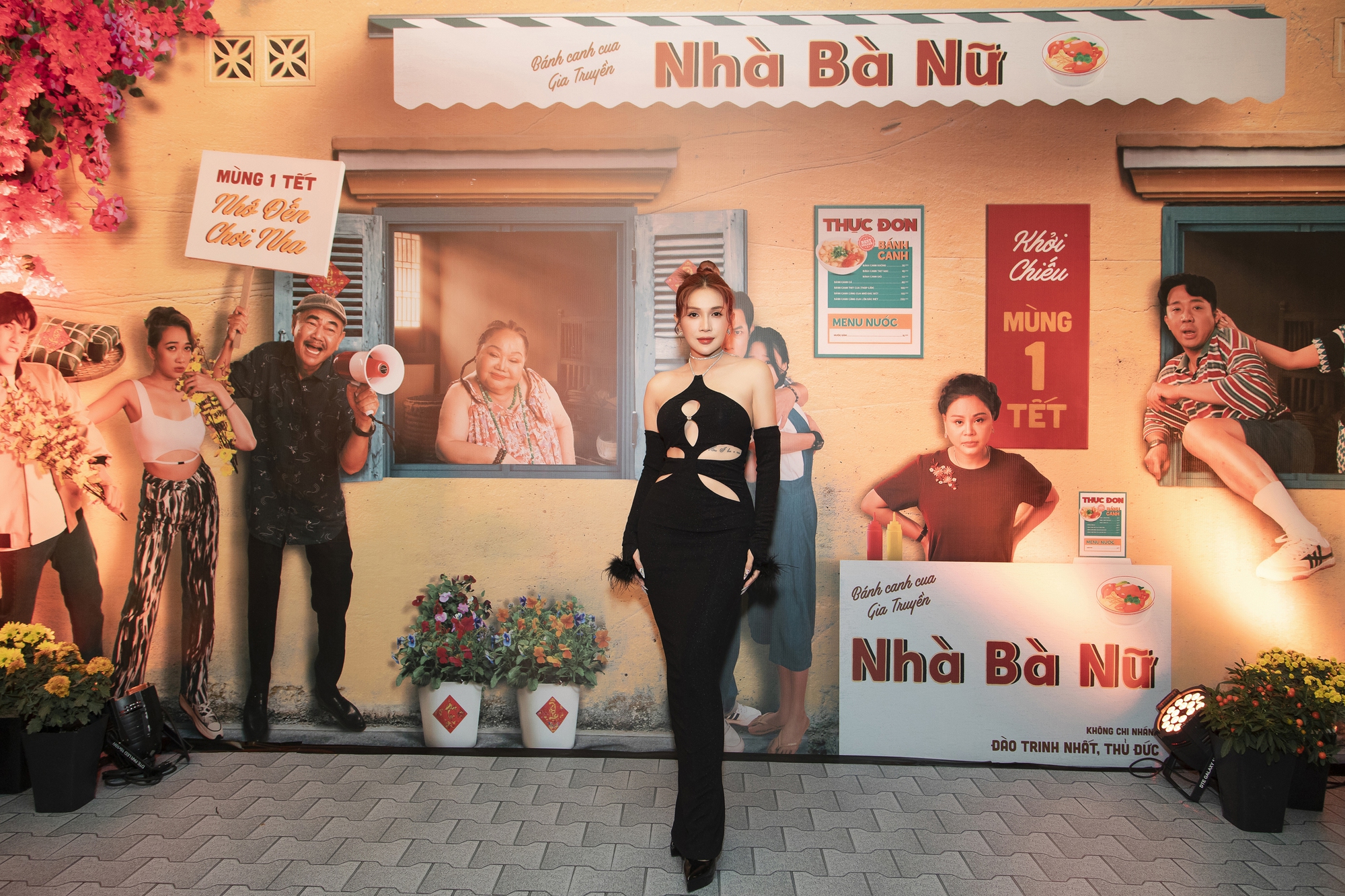 H&igrave;nh ảnh loạt mỹ nh&acirc;n l&agrave;ng giải tr&iacute; li&ecirc;n tục... khoe sắc! - Ảnh 1.