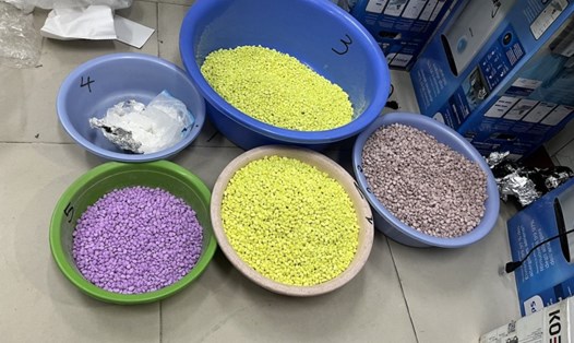 Bắt quả tang cô gái trẻ vận chuyển, buôn bán 105 kg ma túy tại chung cư cao cấp