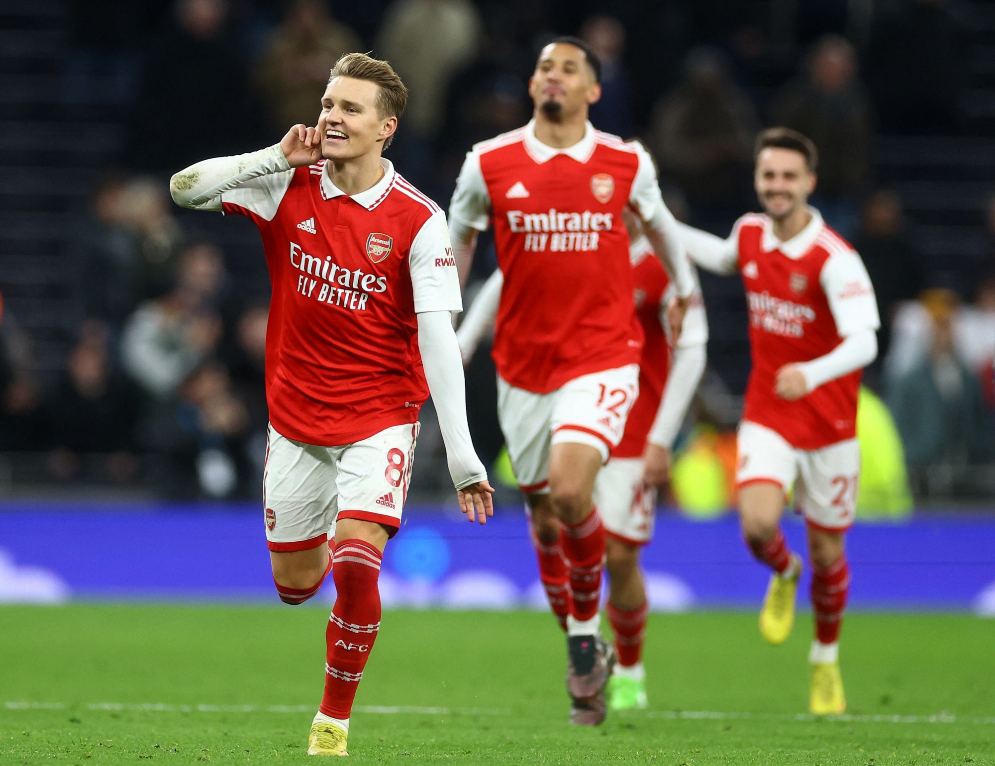 2 b&agrave;n định đoạt đại chiến, Arsenal bay cao tr&ecirc;n đỉnh Ngoại hạng Anh - Ảnh 7.