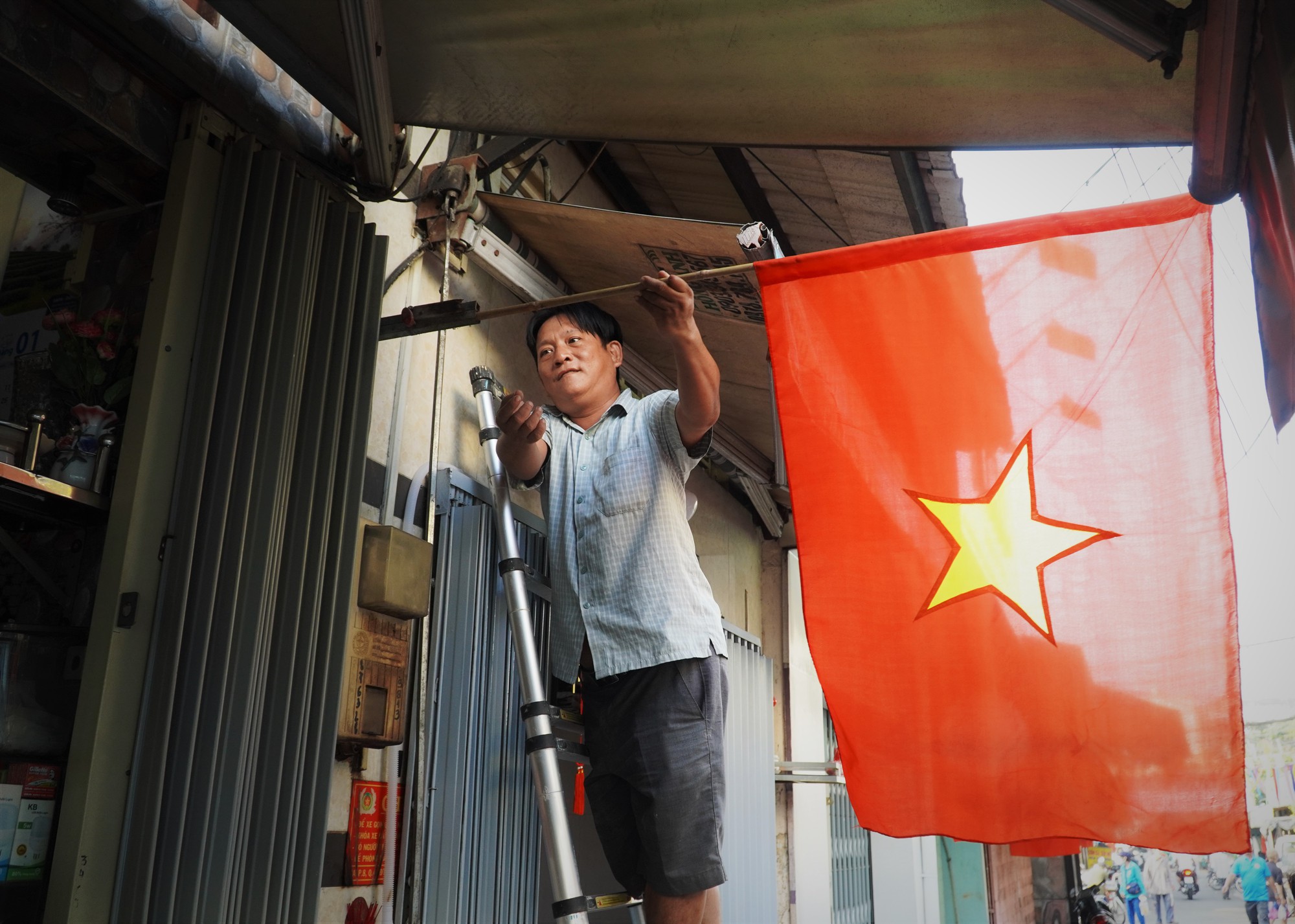 Ch&ugrave;m ảnh: Ng&agrave;y cuối tuần đặc biệt ở quận 4 - Ảnh 1.