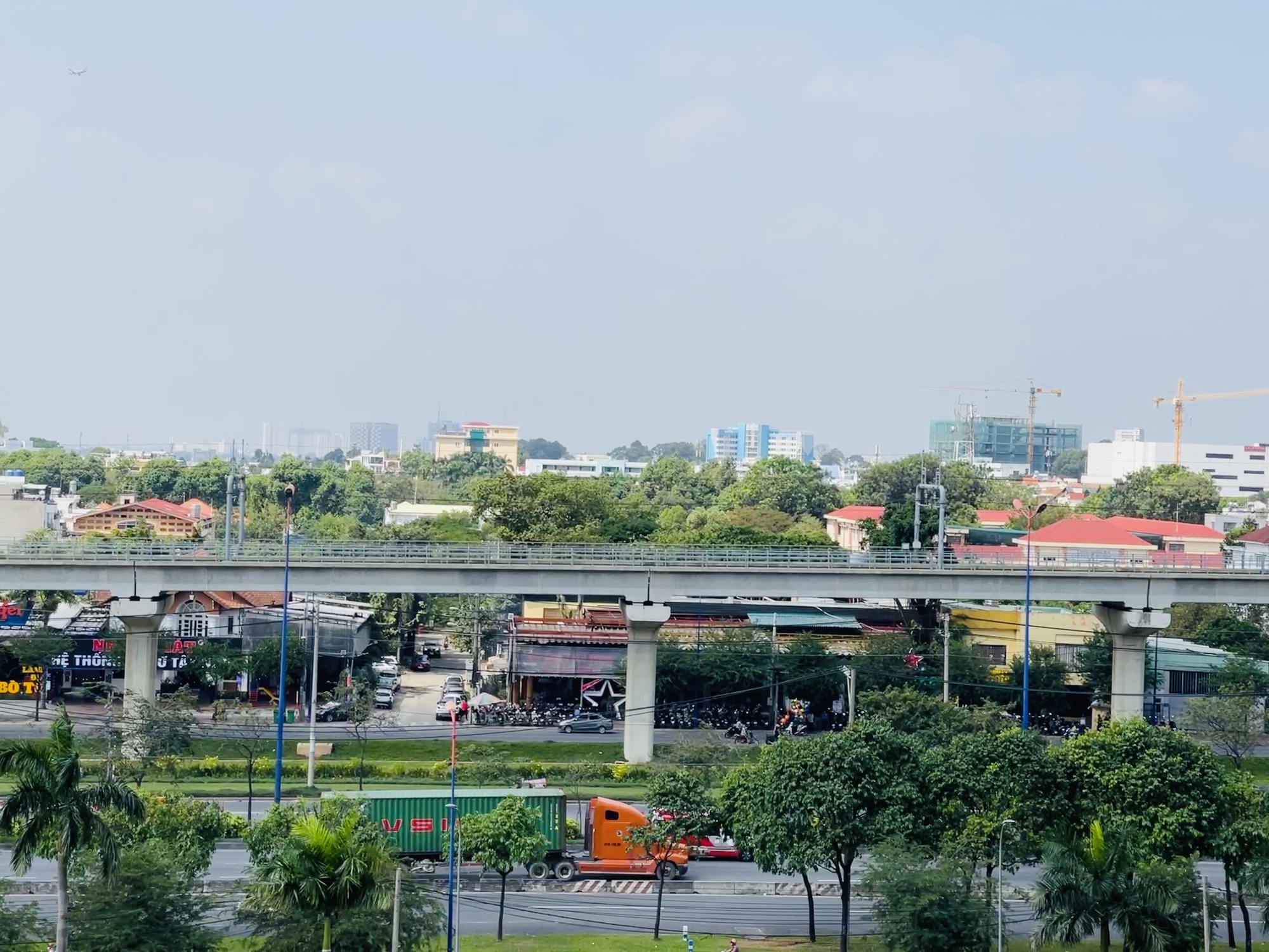 Bất ngờ với đường s&aacute; TP HCM ng&agrave;y cận Tết - Ảnh 5.