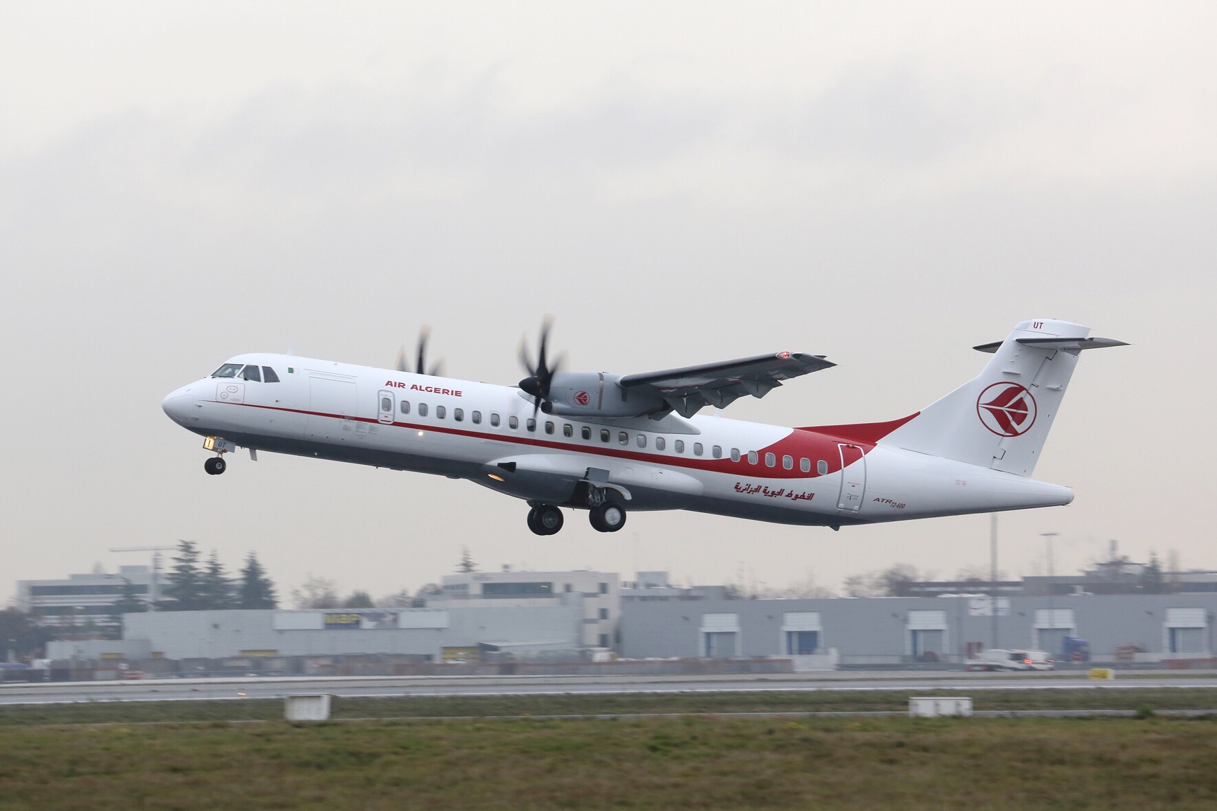 Thảm họa rơi máy bay Nepal: Những điều cần biết về dòng máy bay ATR 72