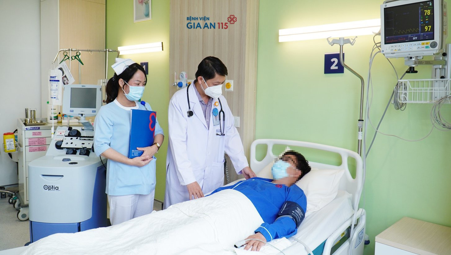 Khơi th&ocirc;ng nguồn lực y tế tư nh&acirc;n (*): Đến l&uacute;c phải kết hợp y tế c&ocirc;ng - tư - Ảnh 1.