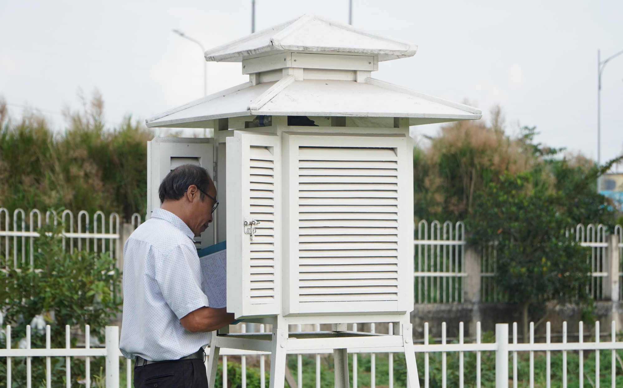 40 năm lắng nghe “hơi thở” đất trời - Ảnh 3.