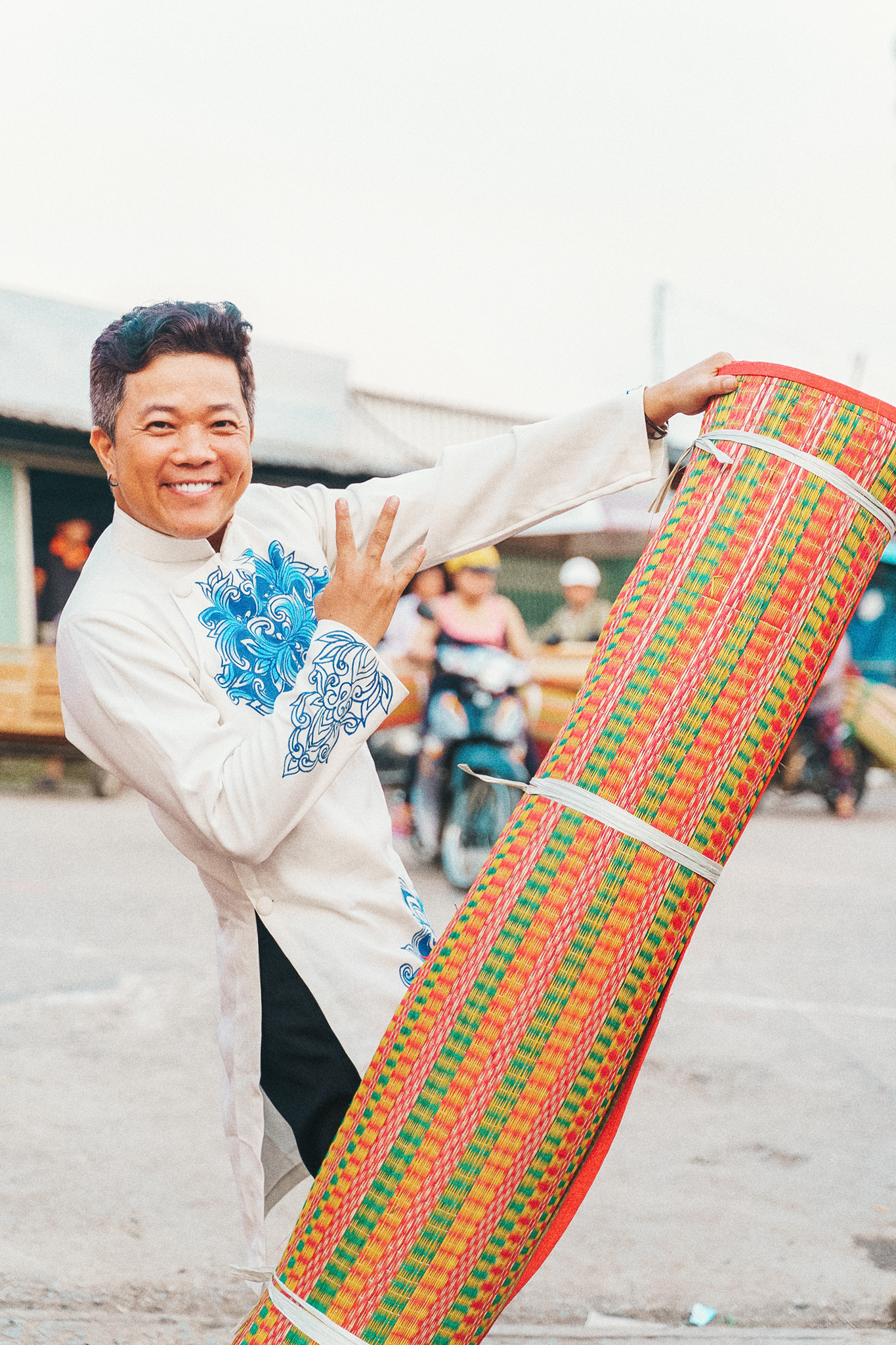 Dàn sao Việt rạng ngời với áo dài Tết - Ảnh 11.