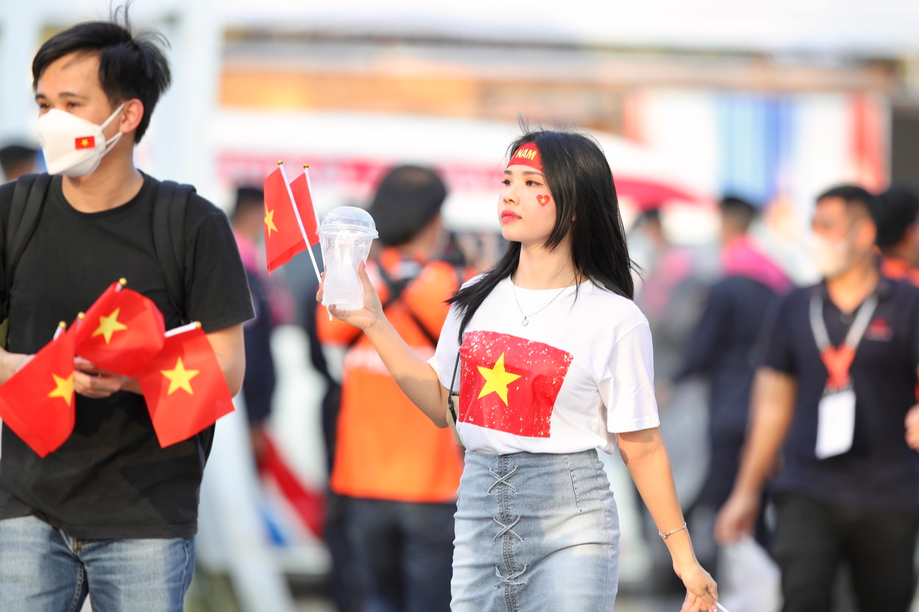 Chung kết AFF Cup: Cổ động viên rầm rộ đến Thái Lan cổ vũ tuyển Việt Nam