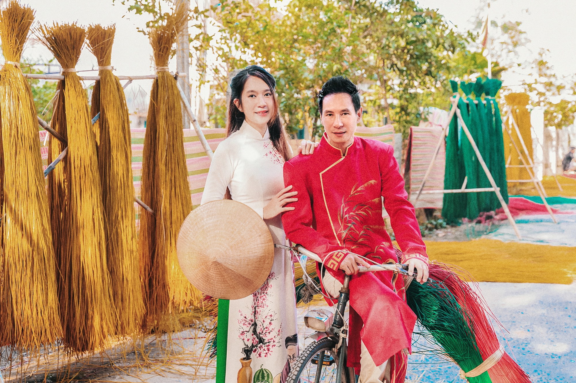 Dàn sao Việt rạng ngời với áo dài Tết - Ảnh 4.