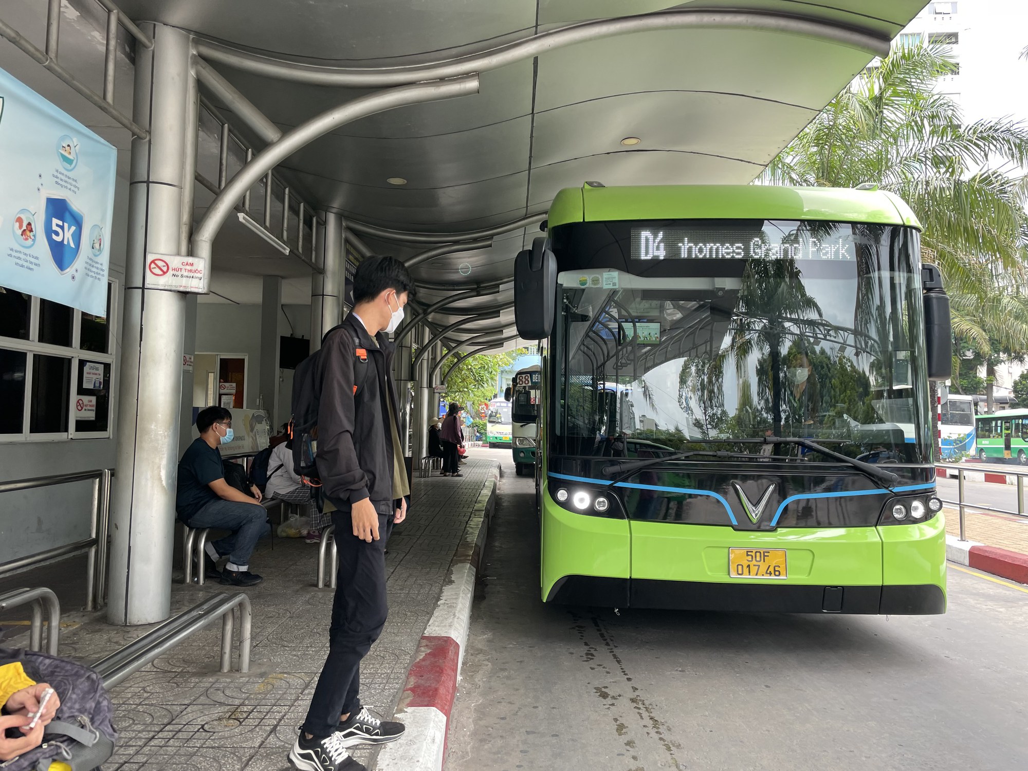 XE BU&Yacute;T TP HCM HOẠT ĐỘNG RA SAO NHỮNG NG&Agrave;Y TẾT ? - Ảnh 2.