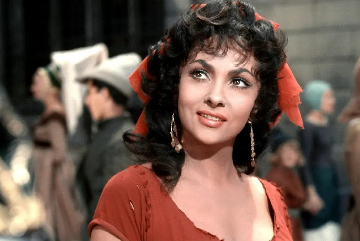 Nàng Esmeralda trong “Thằng gù Nhà thờ Đức Bà” năm 1956 qua đời