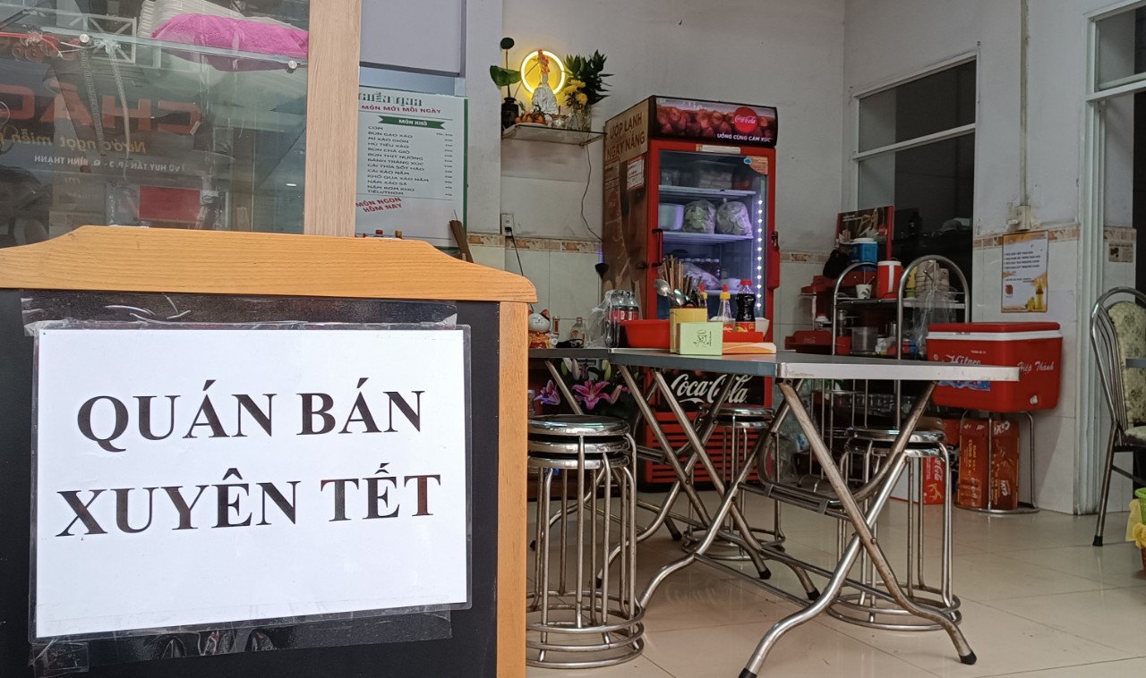 Điểm danh c&aacute;c chuỗi c&agrave; ph&ecirc;, qu&aacute;n ăn phục vụ xuy&ecirc;n Tết ở TP HCM - Ảnh 3.
