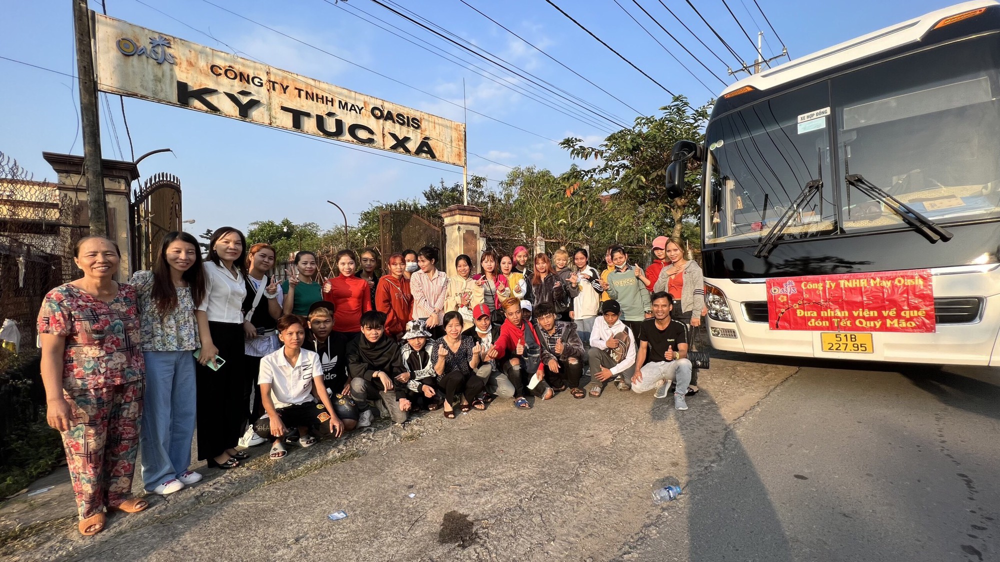 Tết sum vầy từ những chuyến xe nghĩa tình - Ảnh 5.