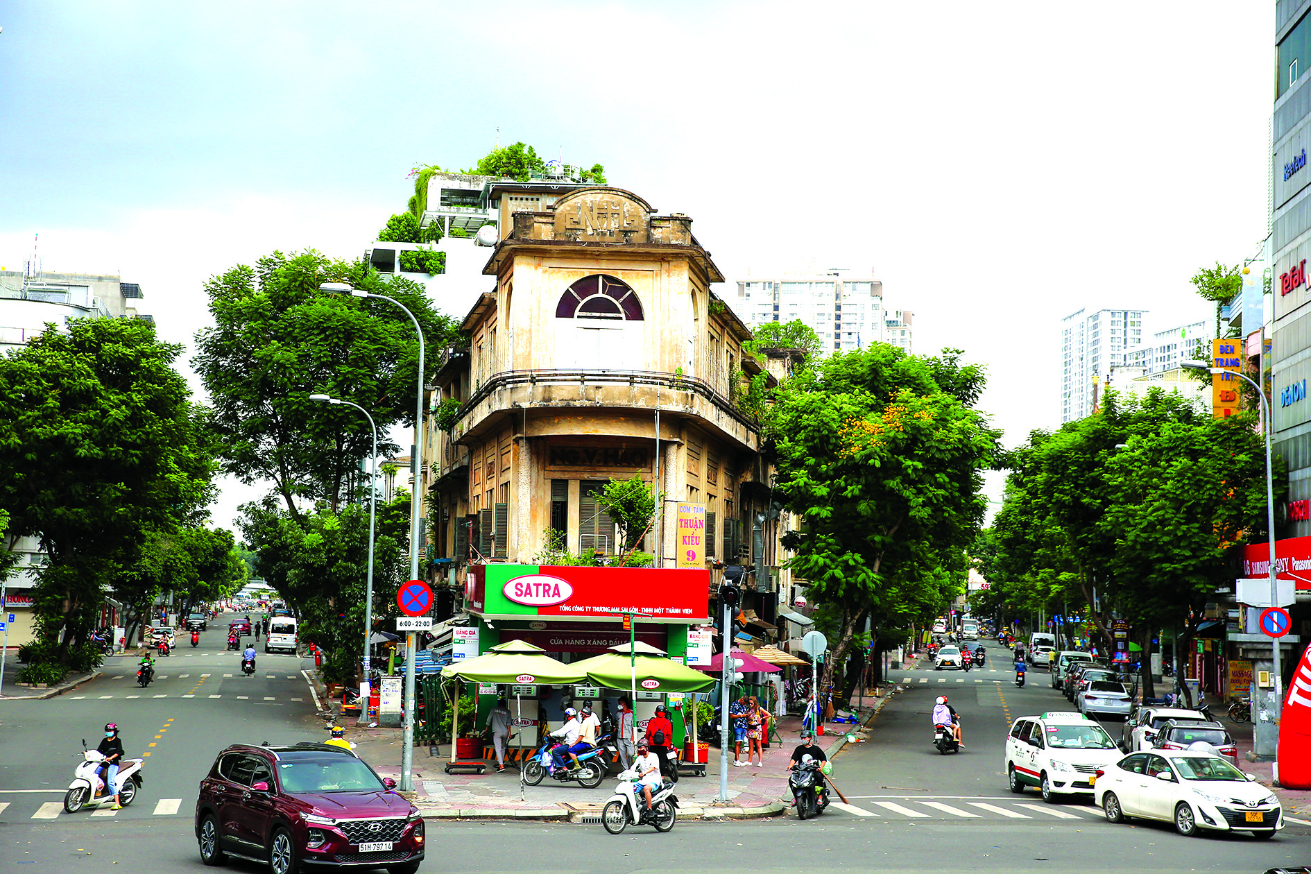 TP HCM giữa cơn lốc đ&ocirc; thị h&oacute;a - Ảnh 1.